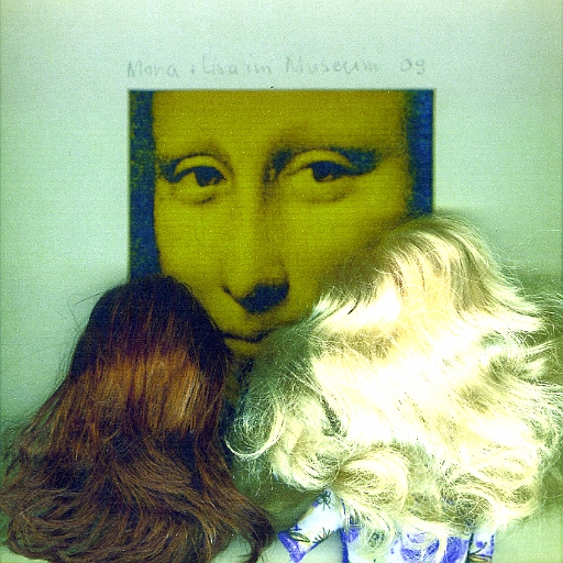 2009 - Mona und Lisa im Museum - 25x25x4,5cm.jpg